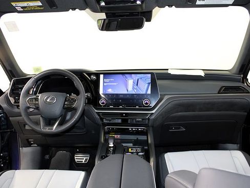 Used 2025 Lexus TX 500h AWD w/ Technology Package image 13
