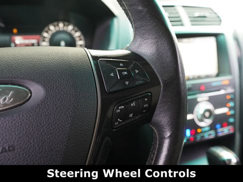 Used 2016 Ford Explorer Platinum image 24