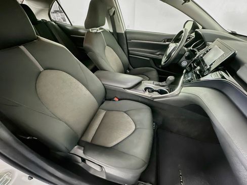 Used 2024 Toyota Camry LE FWD image 29