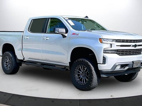 Used 2021 Chevrolet Silverado 1500 RST w/ Convenience Package II AWD/4WD image 2