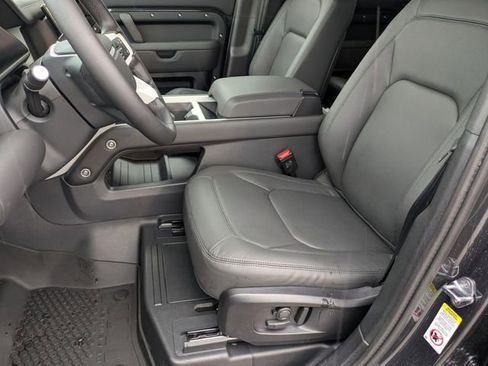 New 2026 Land Rover Defender 110 X-Dynamic SE image 12