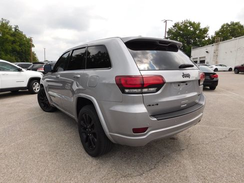Used 2020 Jeep Grand Cherokee Altitude AWD/4WD image 6