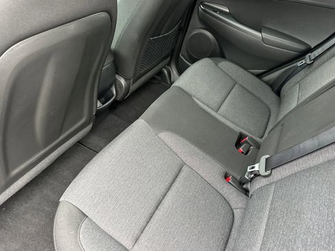 Used 2023 Hyundai Kona SE image 12