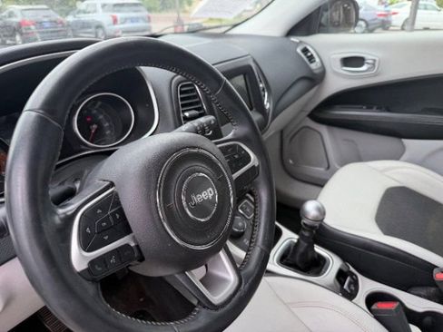 Used 2018 Jeep Compass Latitude w/ Popular Equipment Group AWD/4WD image 21