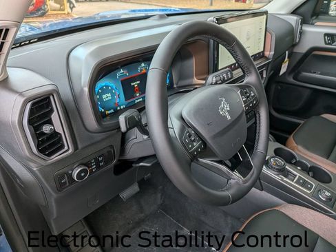 New 2025 Ford Bronco Sport Outer Banks AWD/4WD image 13
