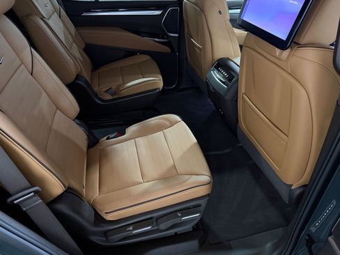 New 2026 Cadillac Escalade Luxury w/ Touring Package AWD/4WD image 54