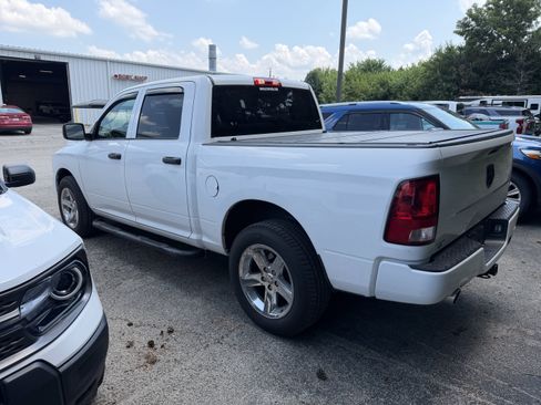 Used 2018 RAM 1500 Express w/ Express Value Package AWD/4WD image 12