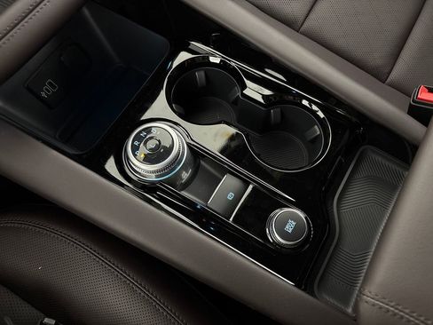 New 2026 Ford Explorer Platinum image 27