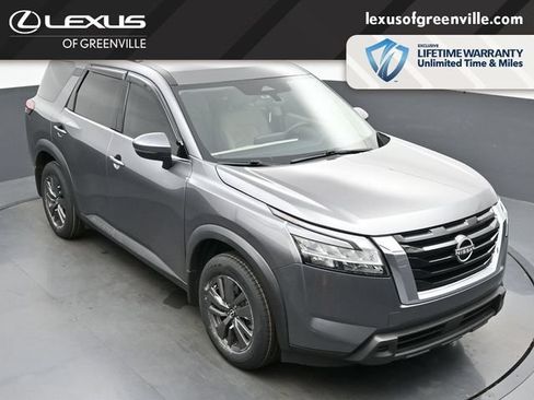 Used 2022 Nissan Pathfinder SV FWD image 18