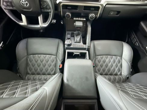 Used 2025 Toyota Tacoma TRD Sport AWD/4WD image 16