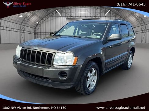 Used 2005 Jeep Grand Cherokee Laredo image 1