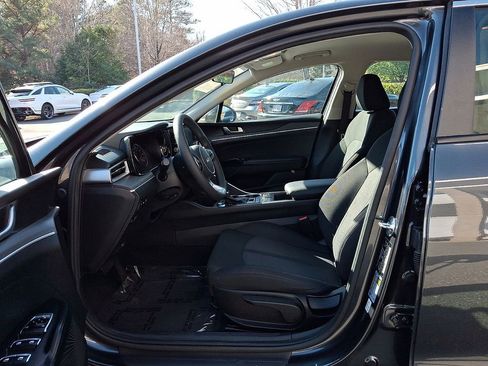 Used 2023 Kia K5 LXS image 11