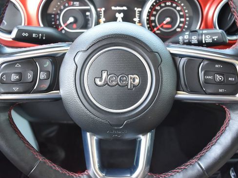 Used 2018 Jeep Wrangler Unlimited Rubicon AWD/4WD image 14