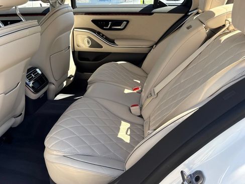 Used 2023 Mercedes-Benz S 580 4MATIC Sedan image 40