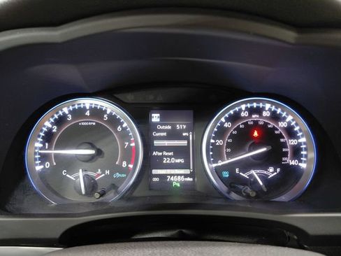 Used 2019 Toyota Highlander Limited AWD/4WD image 32