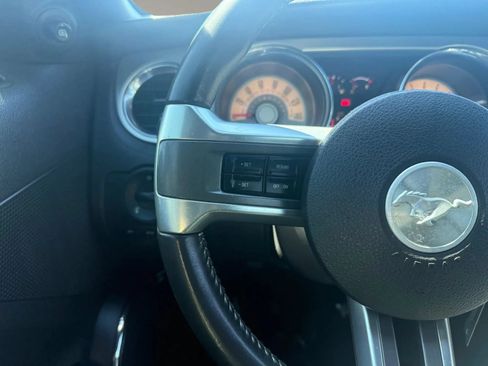 Used 2010 Ford Mustang GT Premium RWD image 21