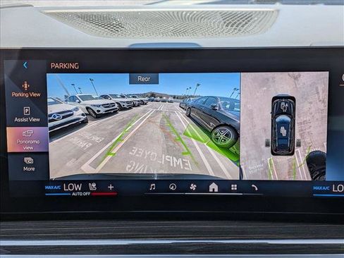 Used 2024 BMW X7 xDrive40i AWD/4WD image 13