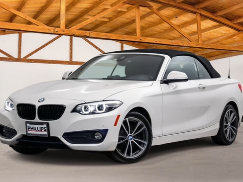 Used 2019 BMW 230i Convertible w/ Convenience Package RWD image 2