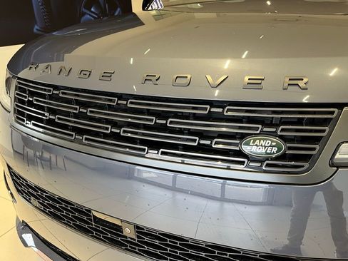 Used 2023 Land Rover Range Rover Sport First Edition AWD/4WD image 14
