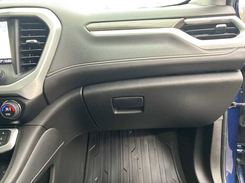 Used 2023 GMC Acadia SLT w/ Technology Package image 30