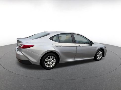 Used 2025 Toyota Camry LE image 15