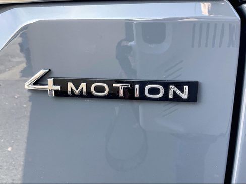 Certified 2025 Volkswagen Atlas SEL image 7