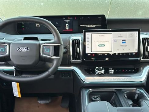 New 2027 Ford Expedition Max Platinum w/ Stealth Performance Package AWD/4WD image 7
