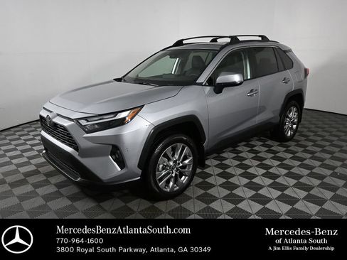 Used 2025 Toyota RAV4 XLE Premium w/ Weather Package FWD image 1