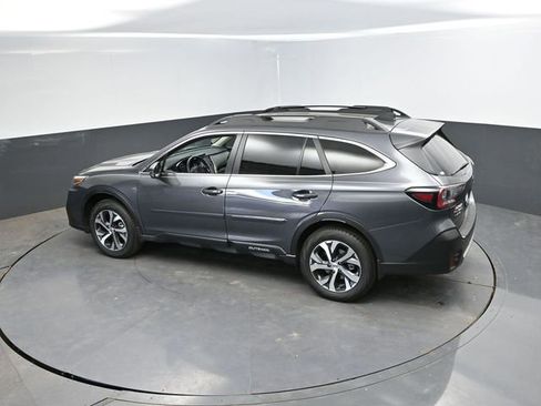 Used 2020 Subaru Outback Limited w/ Popular Package #2 AWD/4WD image 40