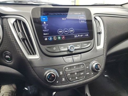 Used 2023 Chevrolet Malibu LT image 32
