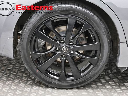 Used 2018 Nissan Altima 2.5 SR w/ SR Midnight Edition image 30