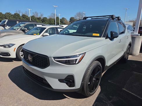 Used 2026 Volvo XC40 B5 Ultra w/ Protection Package Premier image 6