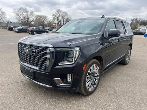 Used 2024 GMC Yukon Denali Ultimate AWD/4WD image 4