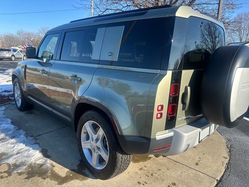 Used 2020 Land Rover Defender 110 SE image 5
