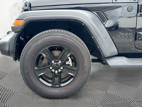 Used 2022 Jeep Wrangler Unlimited Sport AWD/4WD image 36