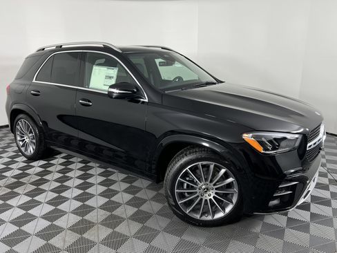 Used 2025 Mercedes-Benz GLE 580 4MATIC image 2