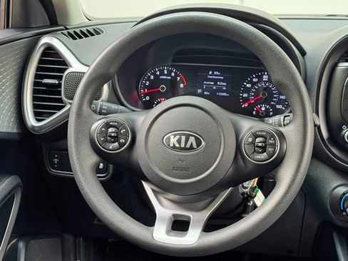 Used 2021 Kia Soul LX FWD image 18