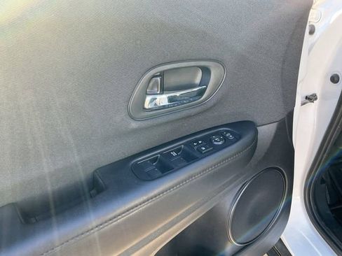 Used 2022 Honda HR-V Sport image 19