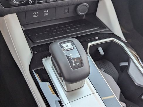 New 2025 Mitsubishi Outlander SEL image 17