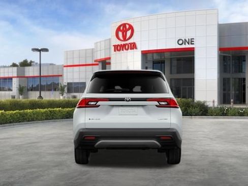 New 2026 Toyota Grand Highlander Limited image 9