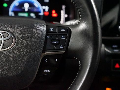 Certified 2025 Toyota Camry SE FWD image 13
