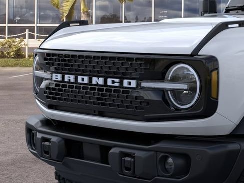 New 2026 Ford Bronco Badlands w/ Black Appearance Package AWD/4WD image 40