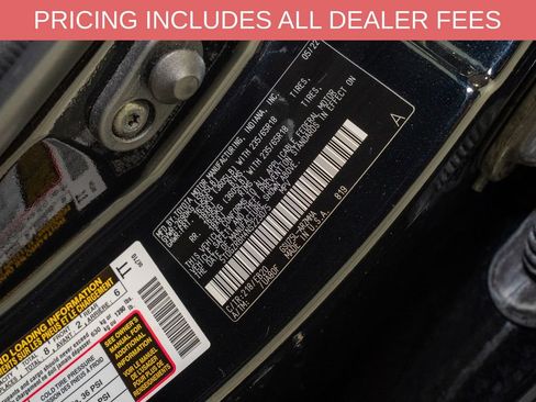 Used 2022 Toyota Highlander XLE AWD/4WD image 23
