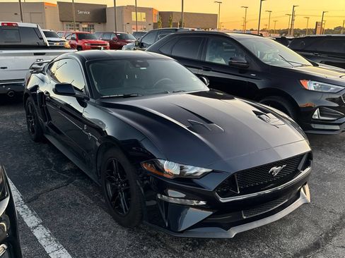 Used 2021 Ford Mustang GT Premium w/ Equipment Group 401A RWD image 2