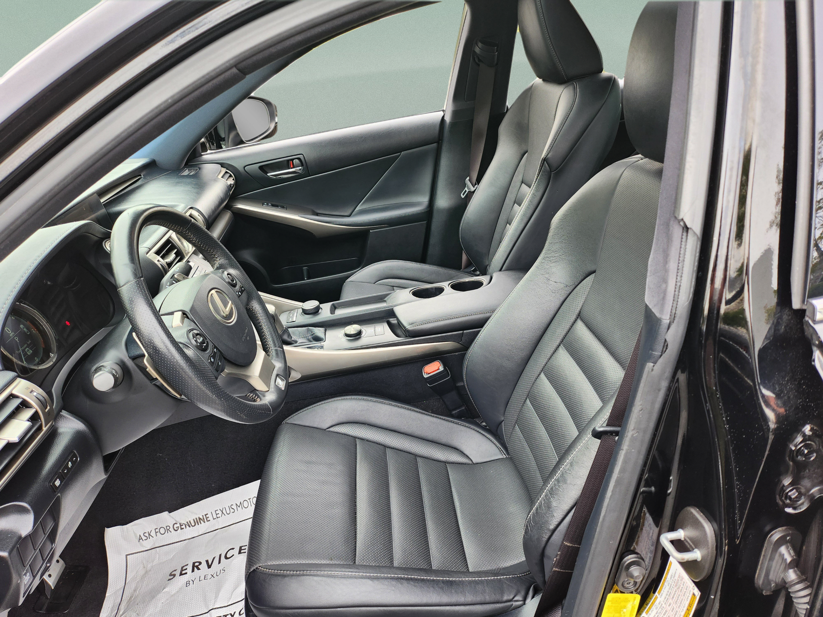 Used 2015 Lexus IS 250 w/ F-Sport Package RWD image 12