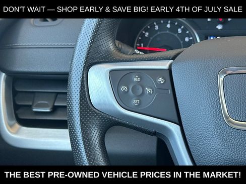 Used 2024 GMC Terrain SLE FWD image 31