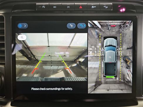 Used 2024 Ford F150 Lariat w/ FX4 Off-Road Package image 23