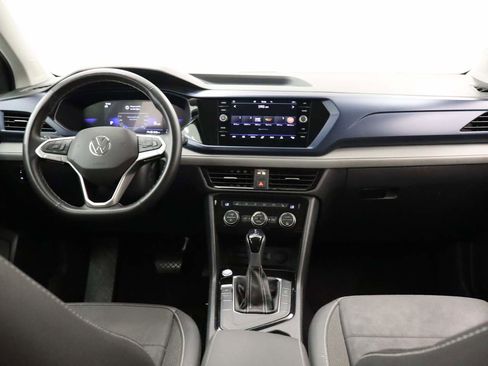 Used 2024 Volkswagen Taos SE image 12