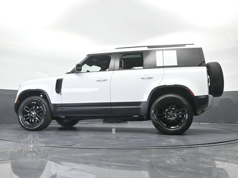 Used 2025 Land Rover Defender 110 S AWD/4WD image 74