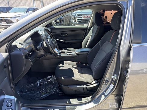 Used 2023 Nissan Sentra SR w/ Trunk Package FWD image 17